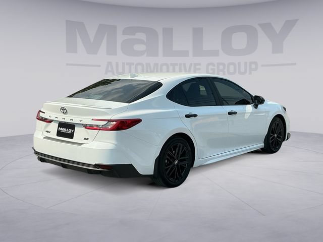 Used 2025 Toyota Camry SE w/ Convenience Package FWD image 5