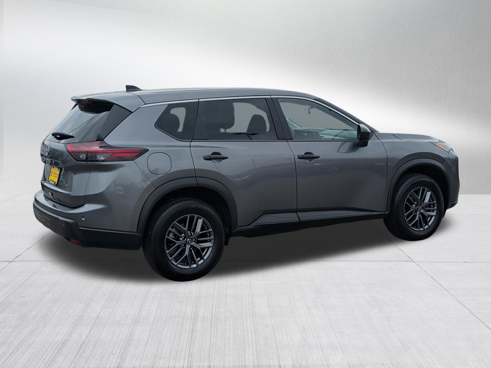 Used 2024 Nissan Rogue S AWD/4WD image 7