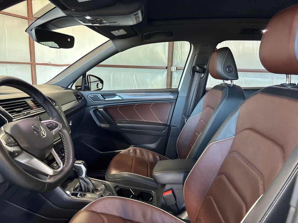 Used 2023 Volkswagen Tiguan SEL R-Line image 11