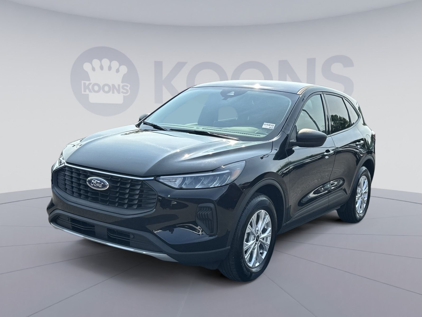 Certified 2025 Ford Escape Active AWD/4WD image 1