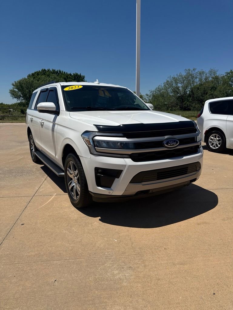 Certified 2023 Ford Expedition XLT AWD/4WD image 2