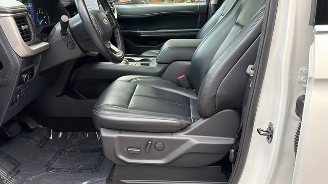 Certified 2023 Ford Expedition XLT RWD image 11
