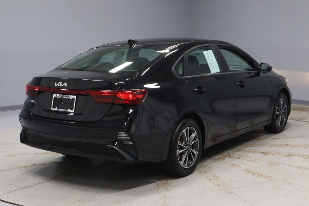 Used 2024 Kia Forte LXS w/ LXS Technology Package FWD image 11
