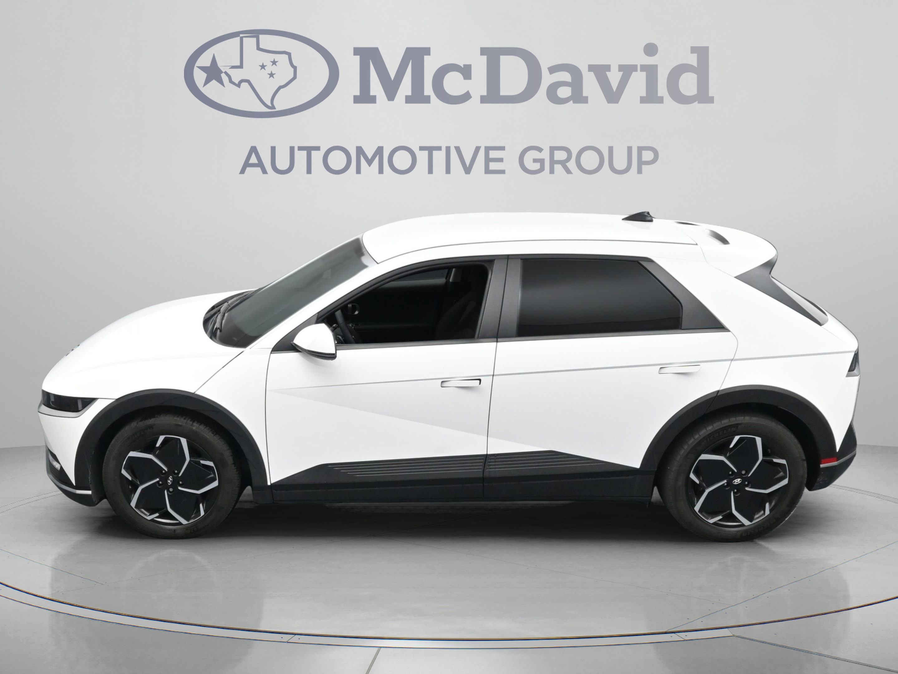 Used 2024 Hyundai Ioniq 5 SEL RWD image 35