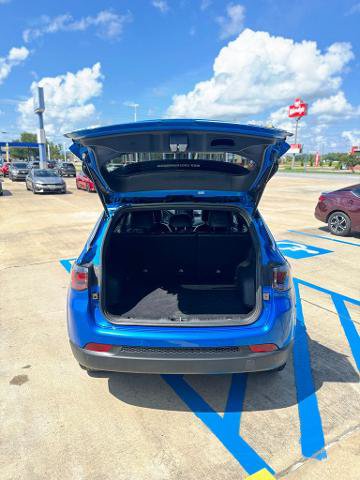 Used 2025 Jeep Compass Limited AWD/4WD image 7