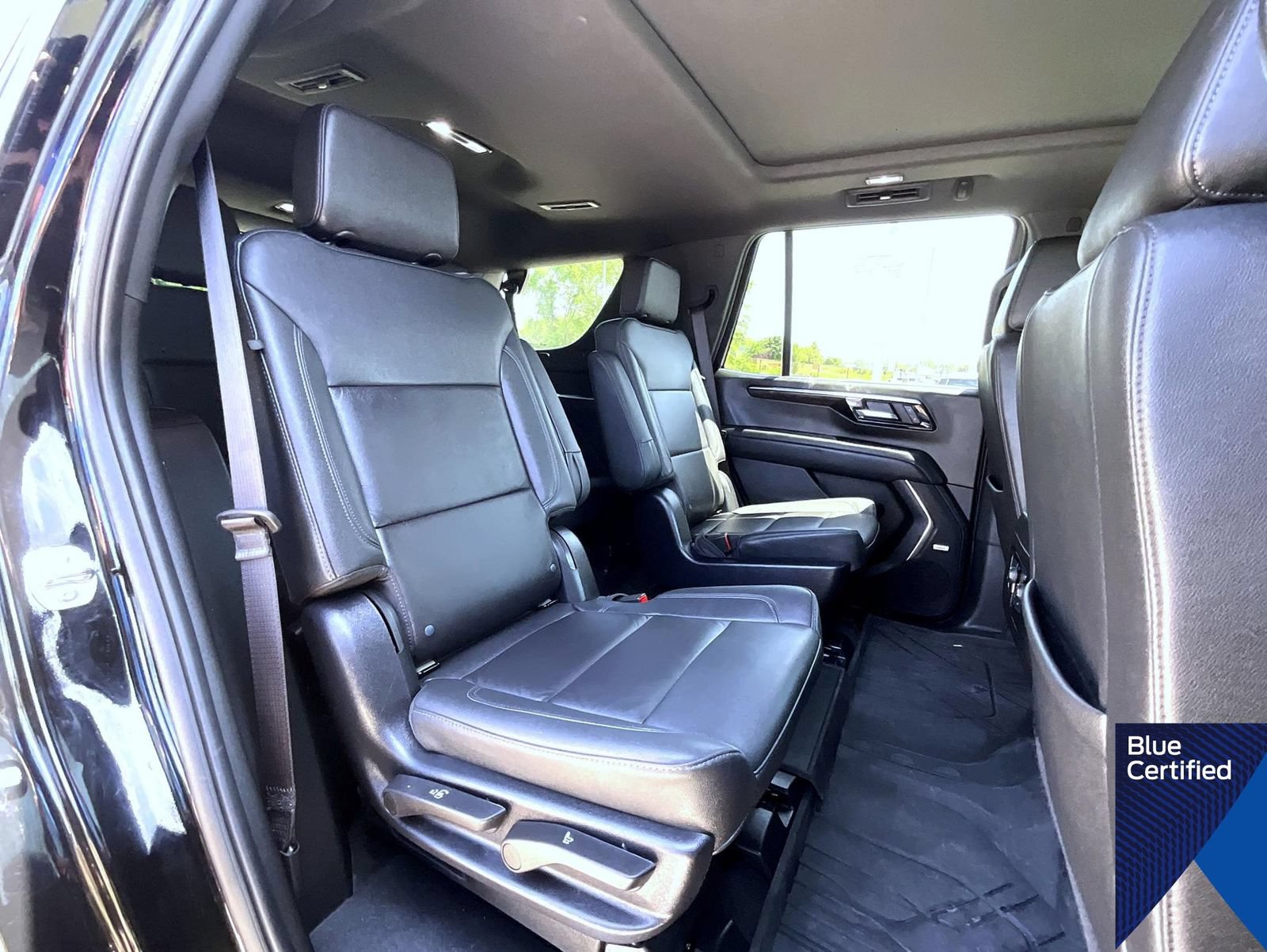 Used 2025 Chevrolet Tahoe Z71 w/ Z71 Off-Road Package AWD/4WD image 19
