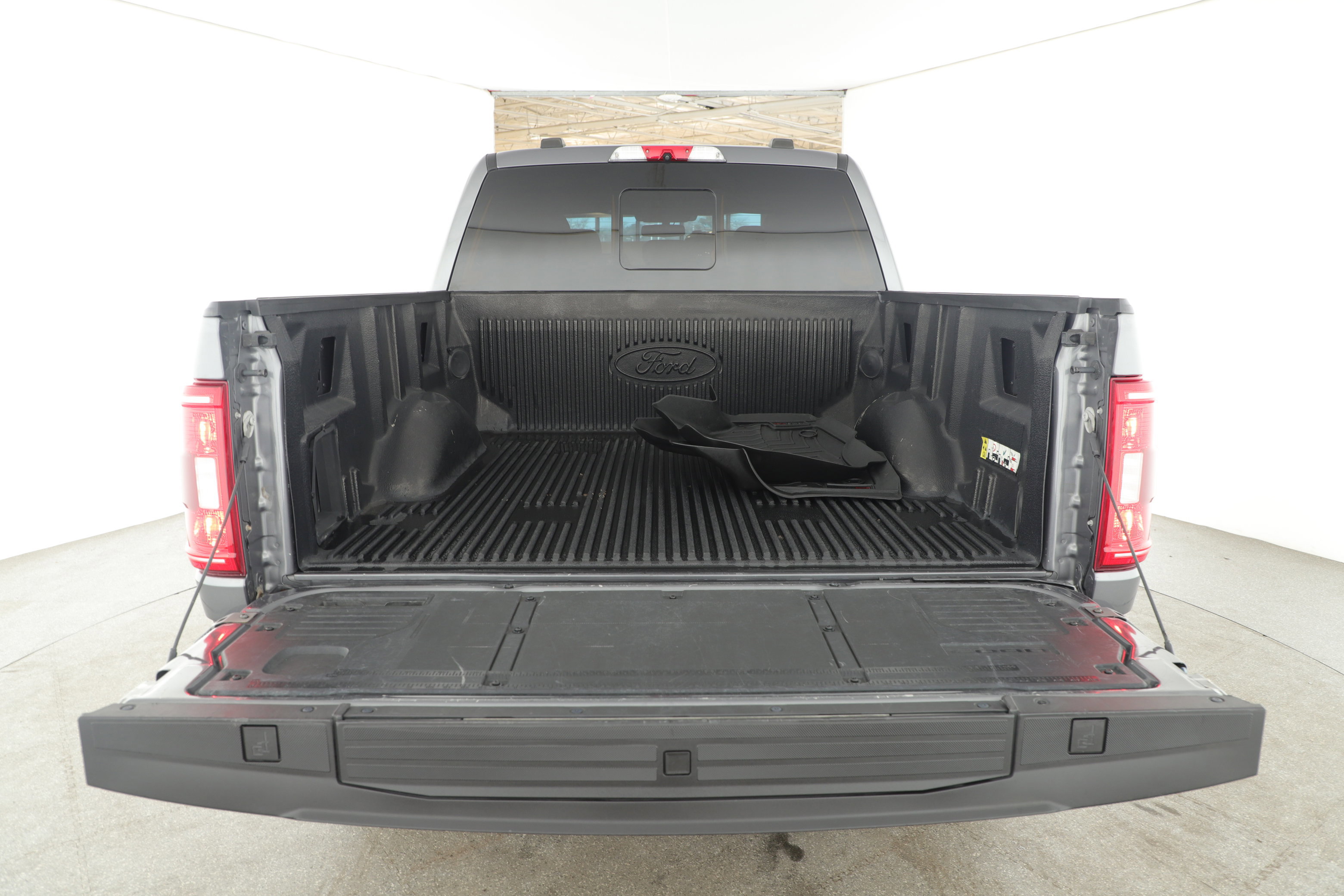 Certified 2021 Ford F150 XLT w/ Equipment Group 302A High image 5