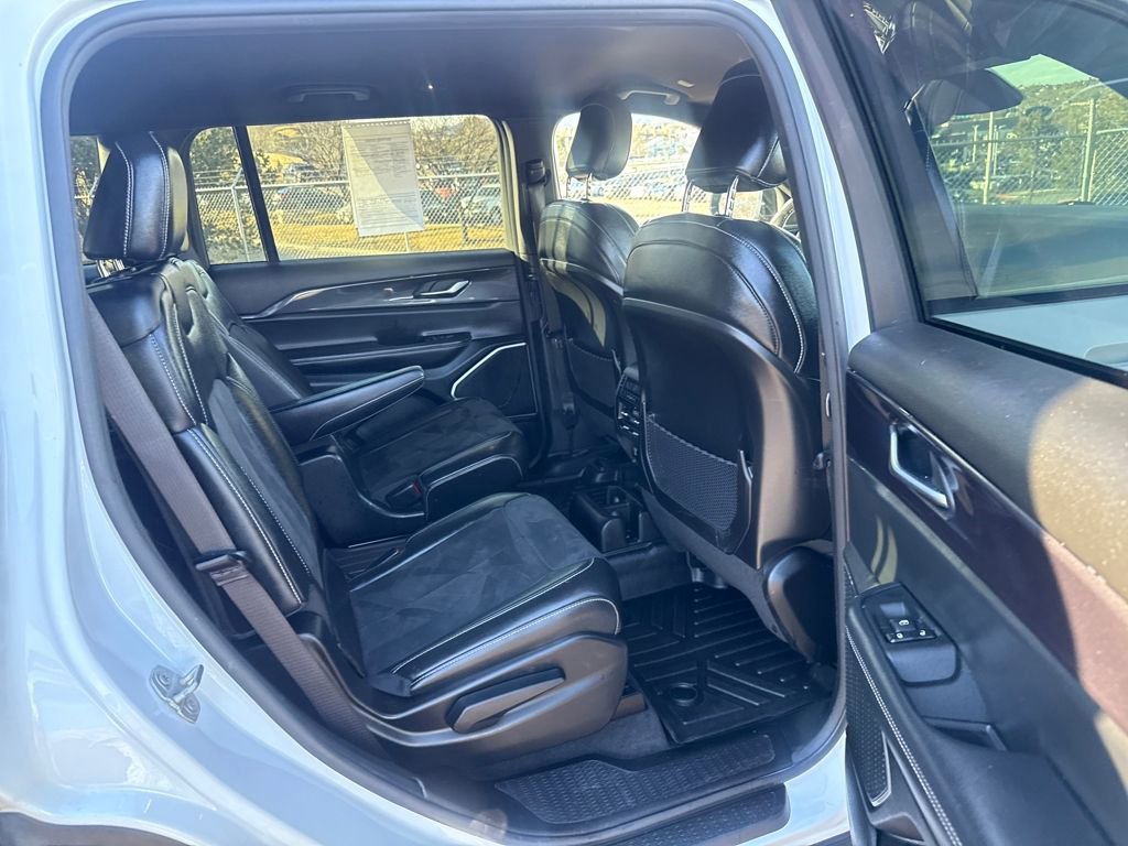 Used 2021 Jeep Grand Cherokee L Altitude image 24