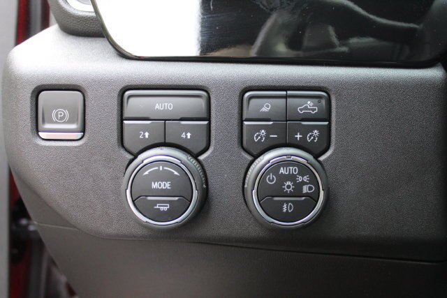 Used 2023 Chevrolet Silverado 1500 LTZ AWD/4WD image 29