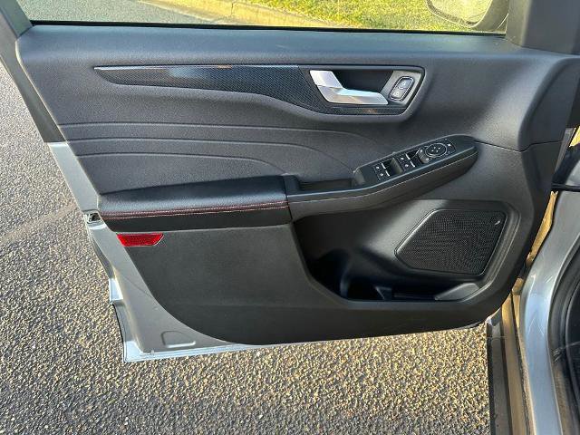 Certified 2024 Ford Escape ST-Line w/ Tech Pack #1 image 10