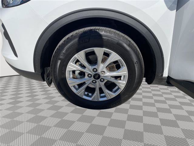 Certified 2025 Ford Escape Active FWD image 10
