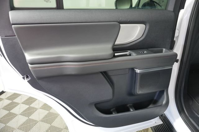 Certified 2025 Ford Expedition Active image 29