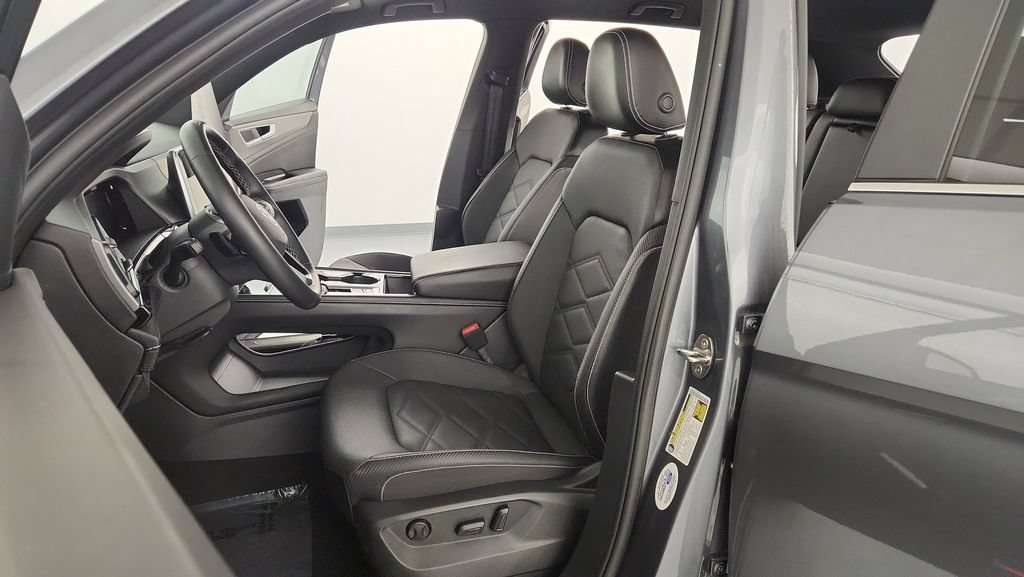 Used 2024 Volkswagen Atlas Cross Sport SE w/ Black Wheel Package AWD/4WD image 15