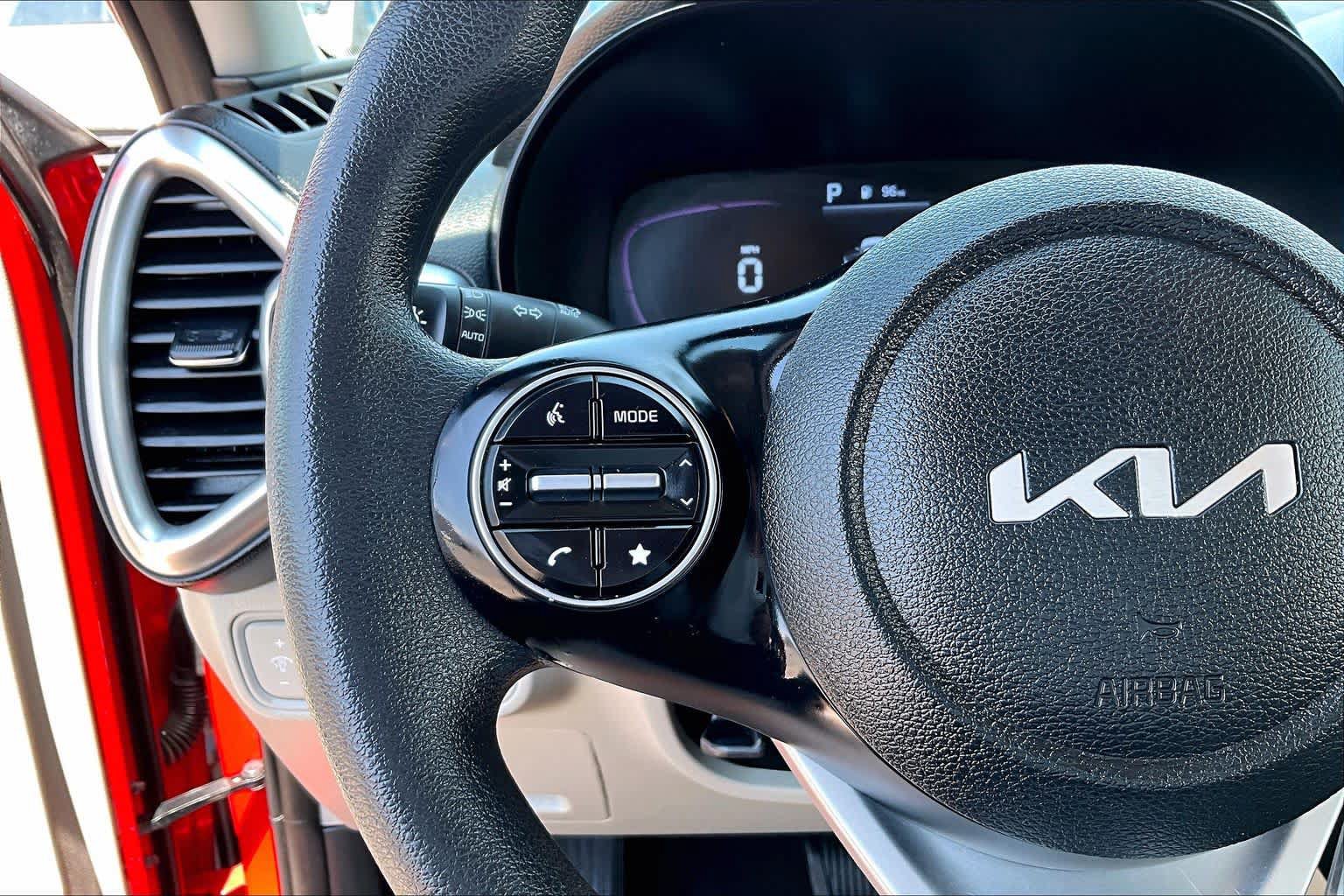 Used 2024 Kia Soul LX w/ Option Group 015 FWD image 23