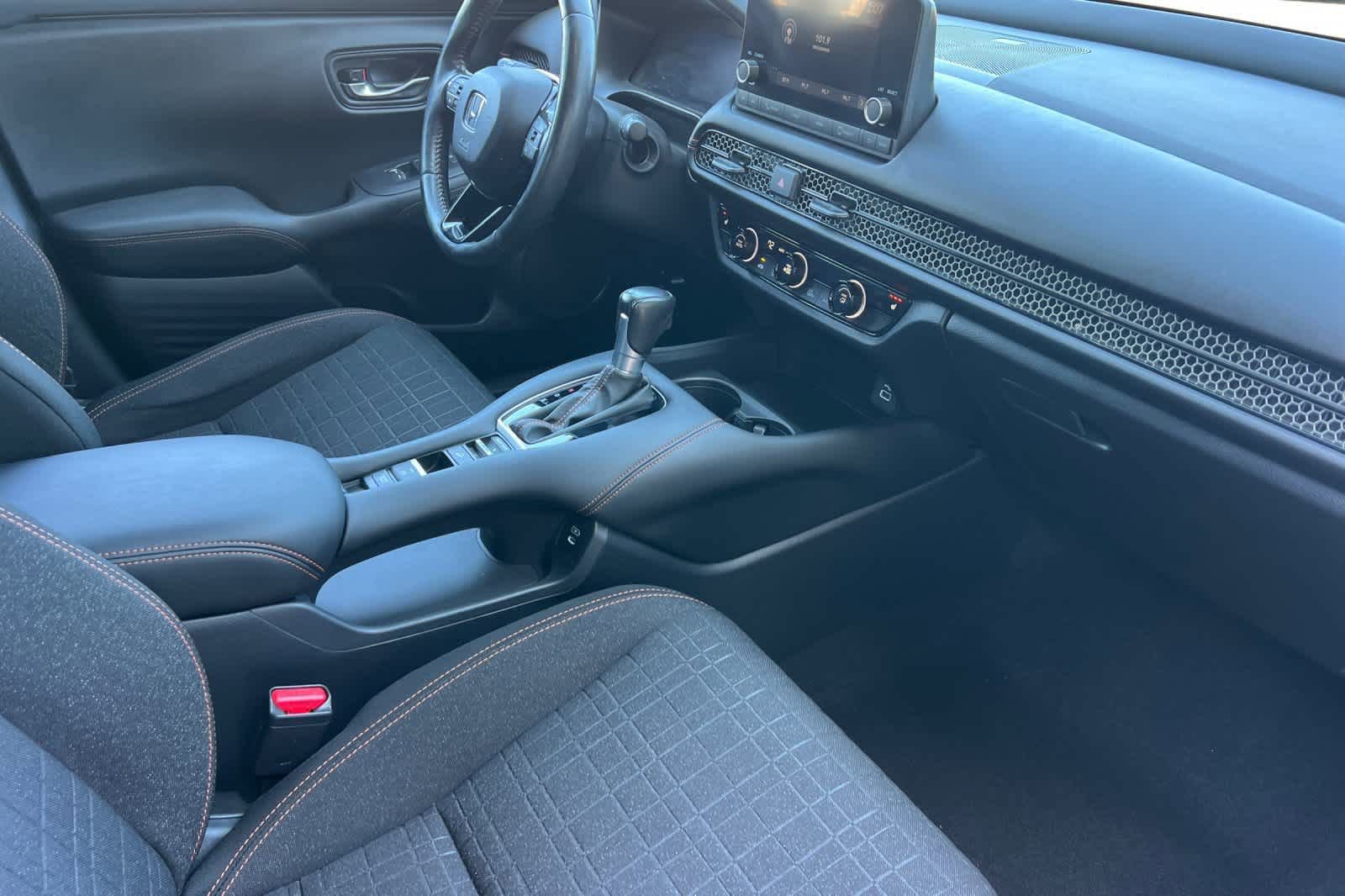 Used 2024 Honda HR-V Sport image 16