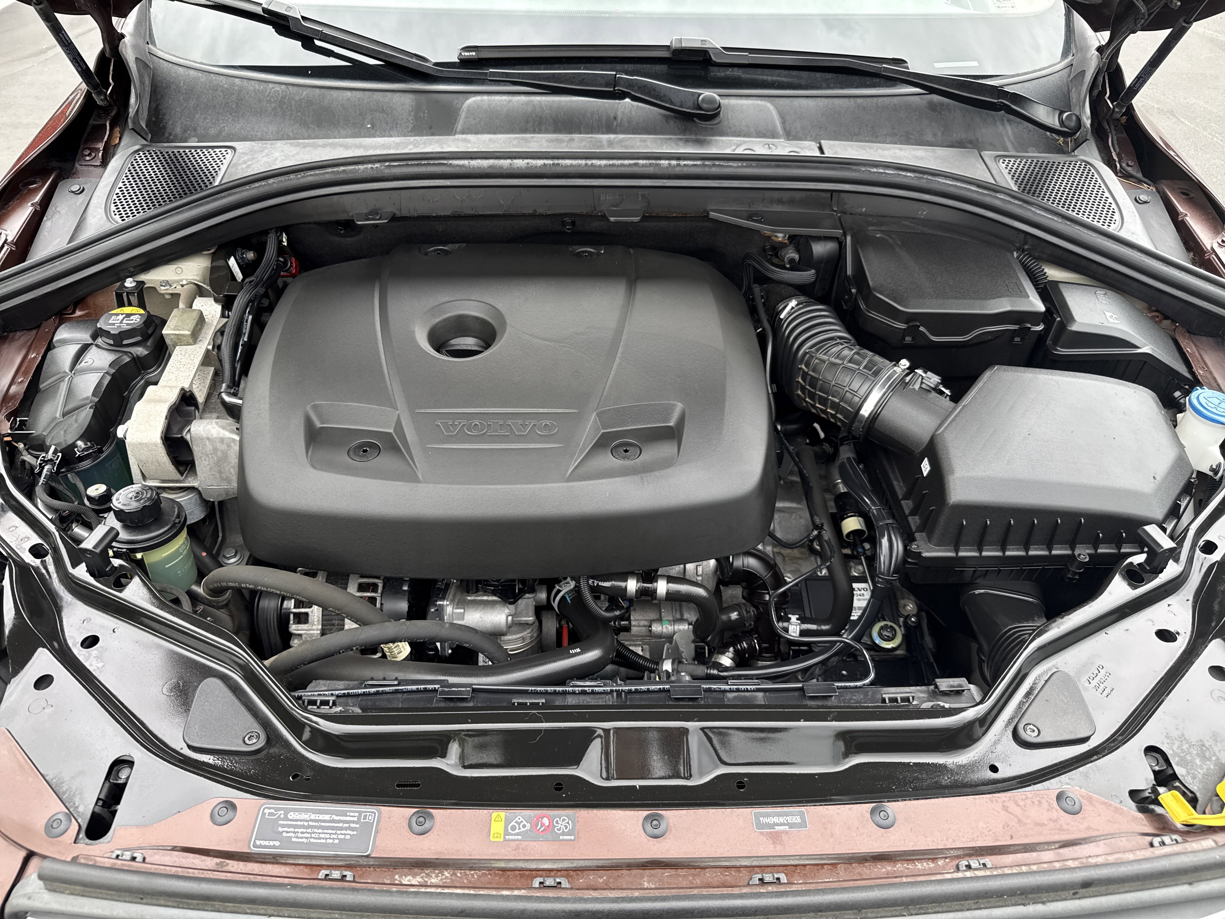 Used 2017 Volvo XC60 T6 Inscription w/ Climate Package AWD/4WD image 31