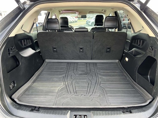 Certified 2022 Ford Edge SEL w/ Convenience Package image 9