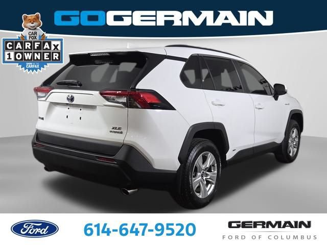 Used 2021 Toyota RAV4 XLE AWD/4WD image 9
