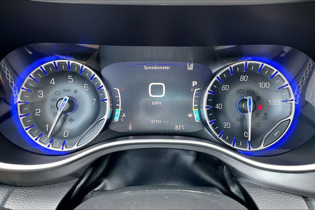 Used 2023 Chrysler Pacifica Touring-L FWD image 20