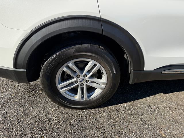 Certified 2022 Ford Explorer XLT w/ Equipment Group 202A image 31