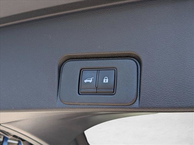 Used 2021 Nissan Rogue Platinum AWD/4WD image 5
