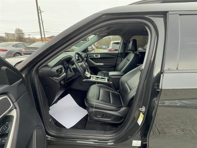 Certified 2023 Ford Explorer XLT w/ Equipment Group 202A AWD/4WD image 13