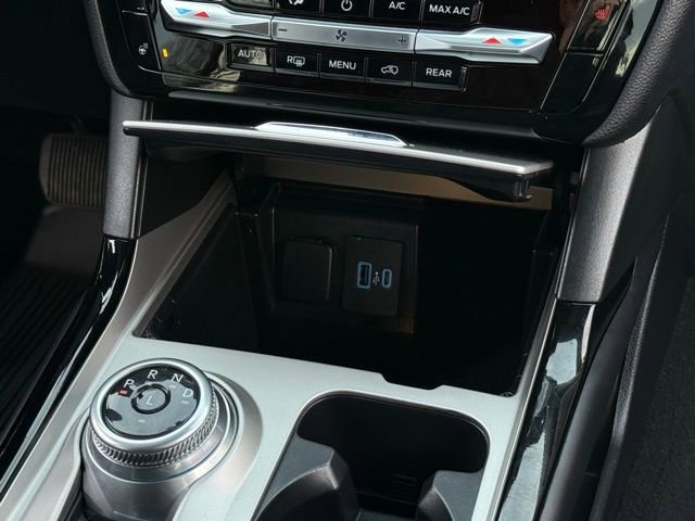 Certified 2024 Ford Explorer ST-Line w/ Class IV Trailer Tow Package image 32