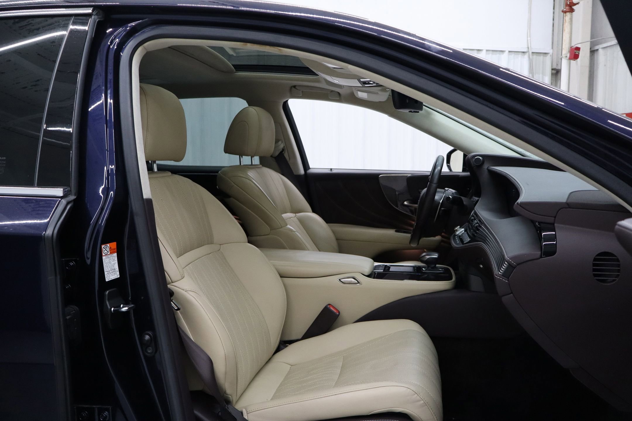 Used 2020 Lexus LS 500 w/ Interior Upgrade Package image 36