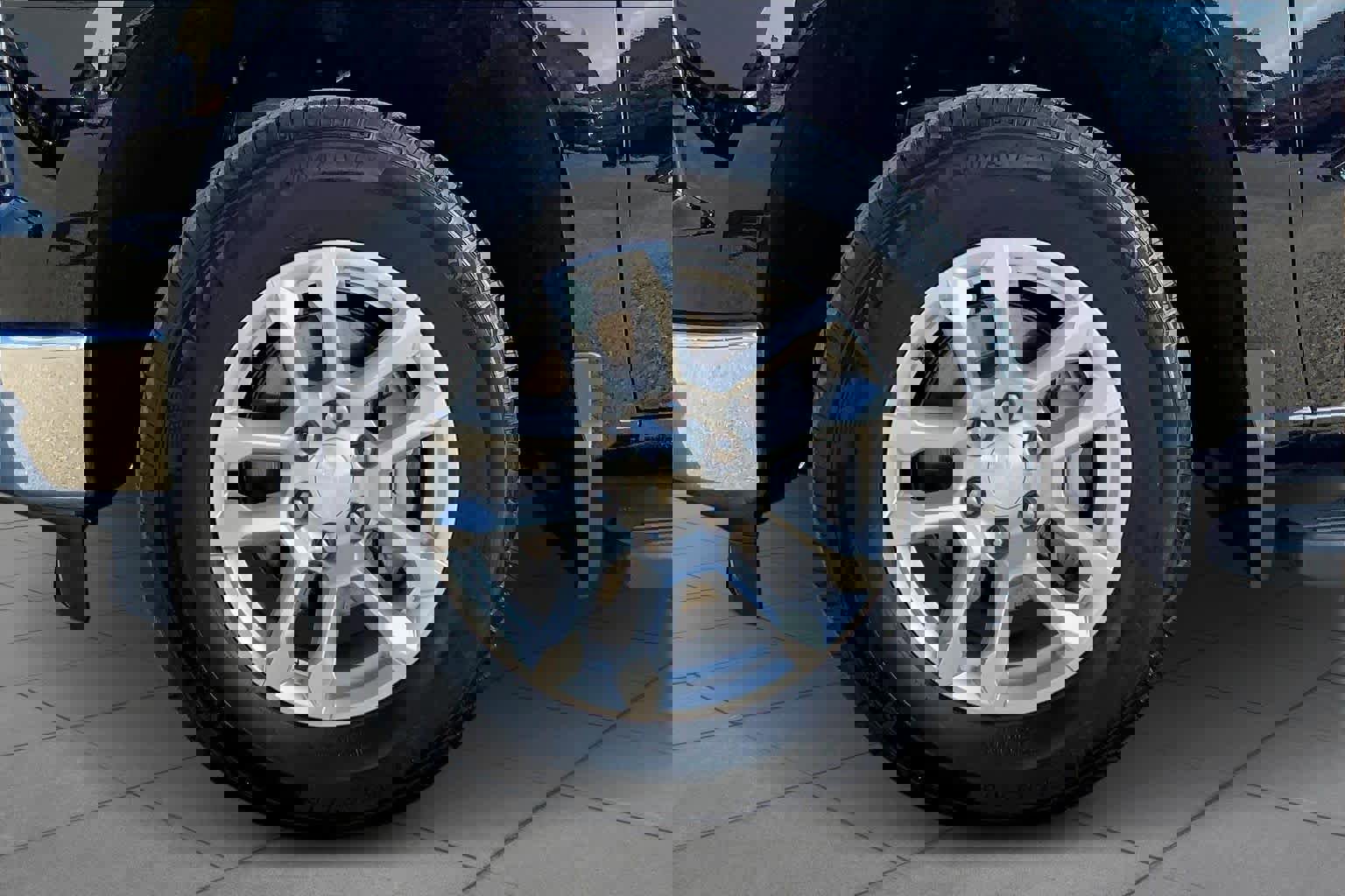 Used 2022 Chevrolet Silverado 1500 LT image 12