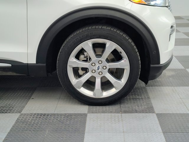Certified 2020 Ford Explorer Platinum w/ Premium Technology Package AWD/4WD image 13