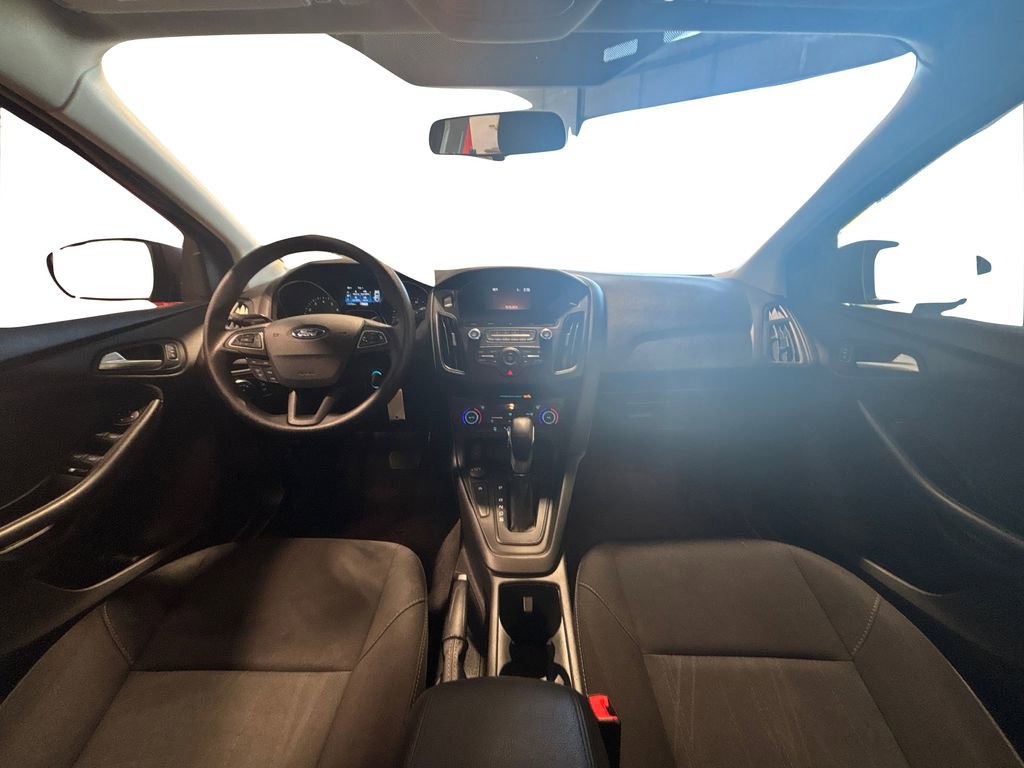 Certified 2018 Ford Focus SE w/ SE Appearance Package FWD image 21