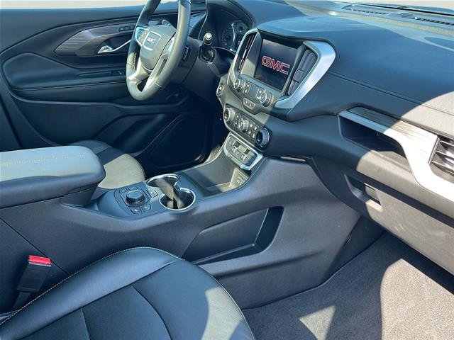 Used 2024 GMC Terrain SLT w/ Tech Package AWD/4WD image 11