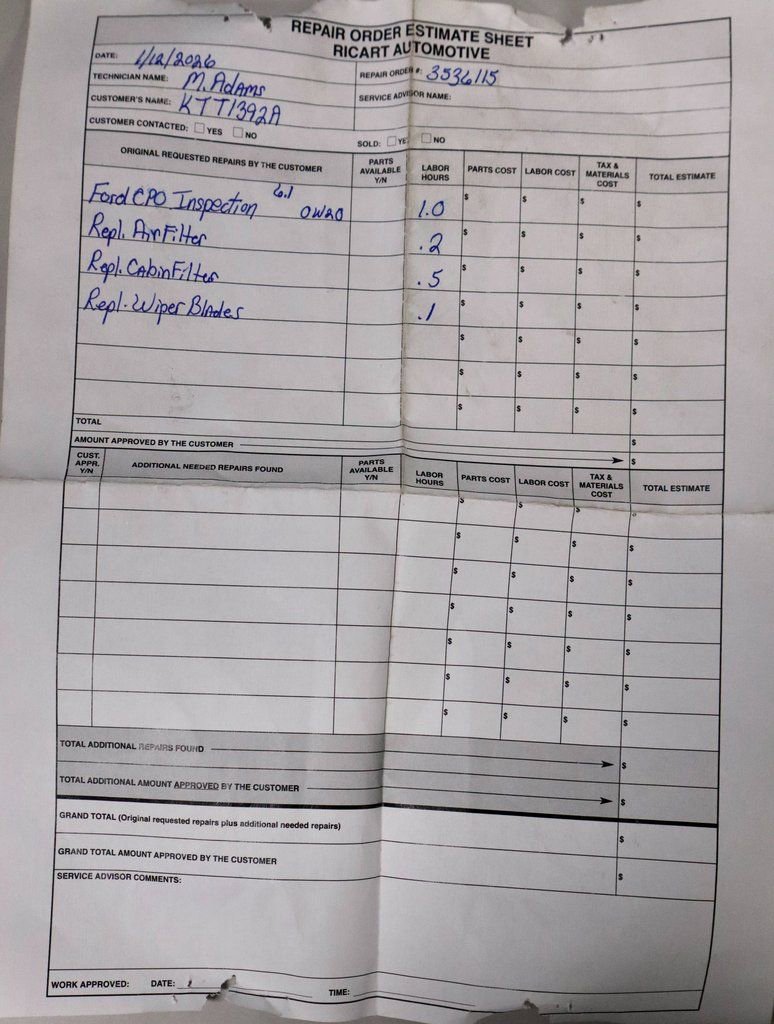 Used 2024 Kia Carnival LX image 11