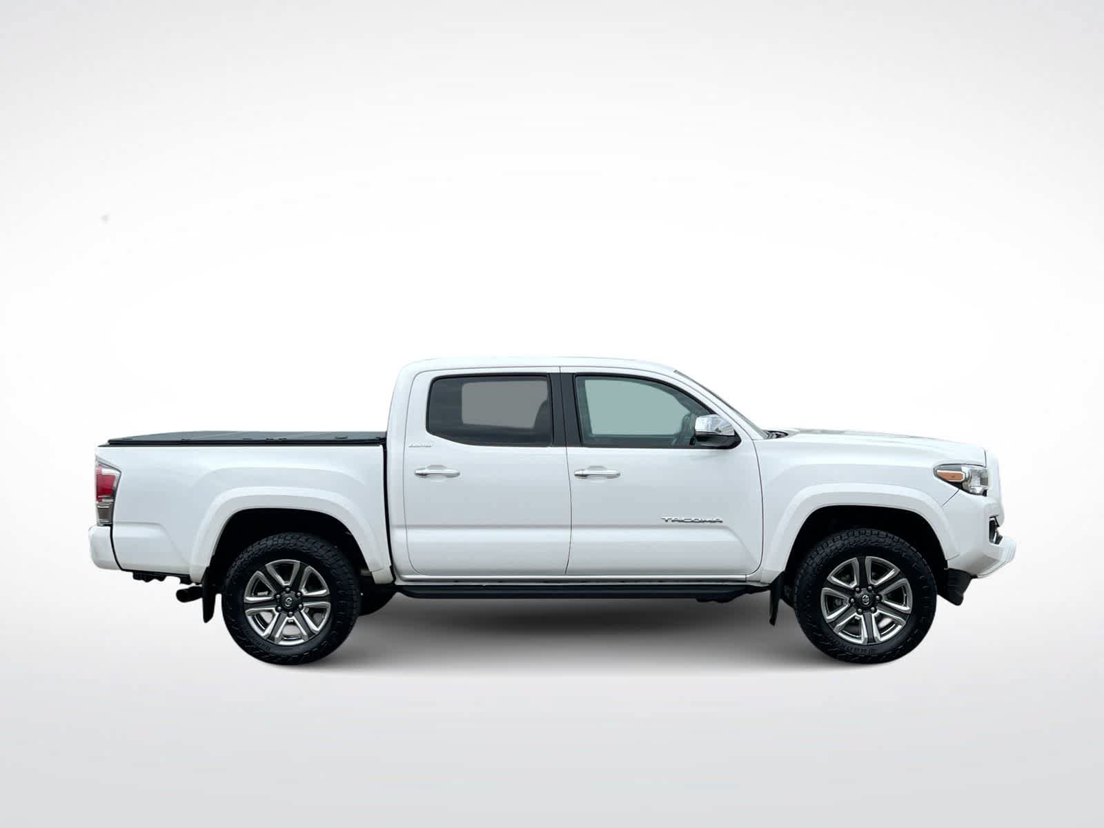 Used 2019 Toyota Tacoma Limited AWD/4WD image 9
