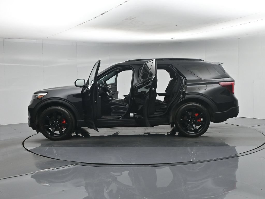 Certified 2023 Ford Explorer ST w/ Equipment Group 401A AWD/4WD image 4