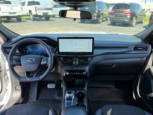 Certified 2023 Ford Escape ST-Line Select w/ Tech Pack #2 AWD/4WD image 2