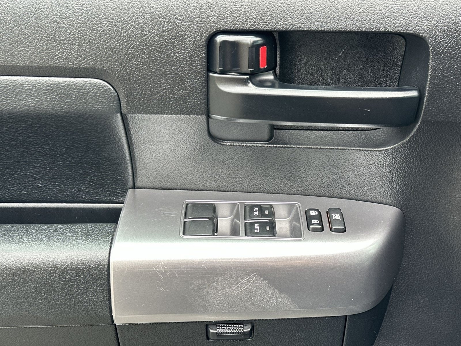 Used 2022 Toyota Sequoia TRD Pro AWD/4WD image 16