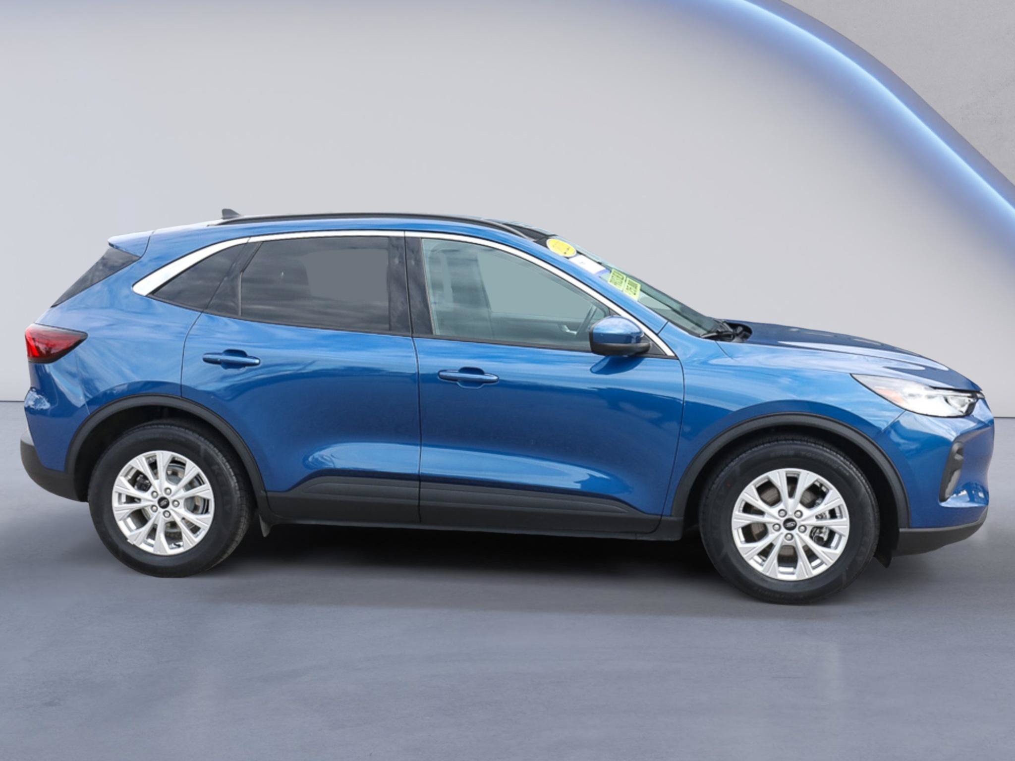 Certified 2023 Ford Escape Active w/ Tech Pack #2 FWD image 9