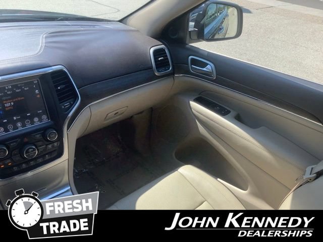 Used 2018 Jeep Grand Cherokee Overland AWD/4WD image 23