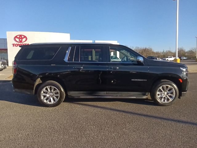 Used 2024 Chevrolet Suburban Premier RWD image 2