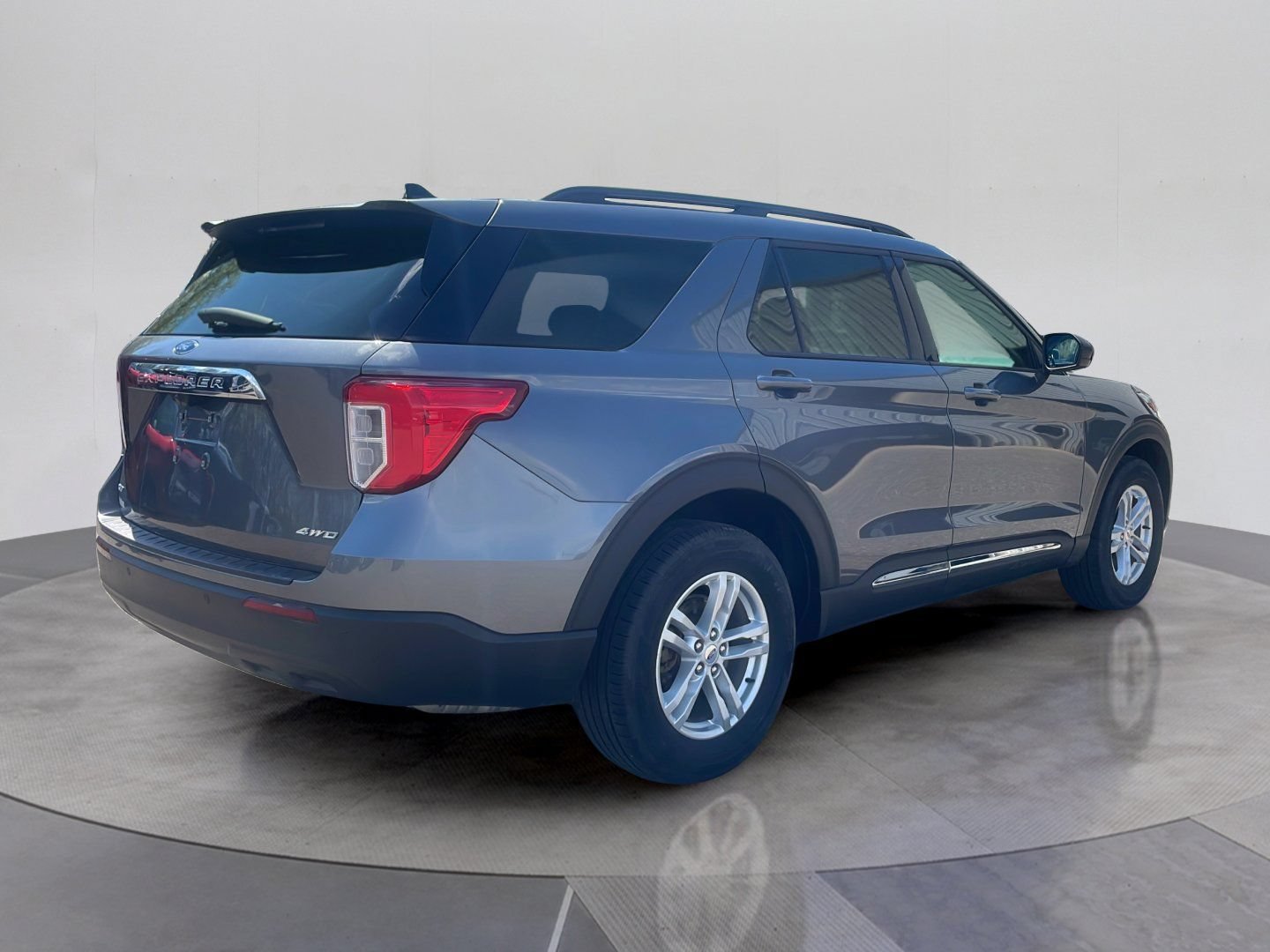 Certified 2023 Ford Explorer XLT AWD/4WD image 7