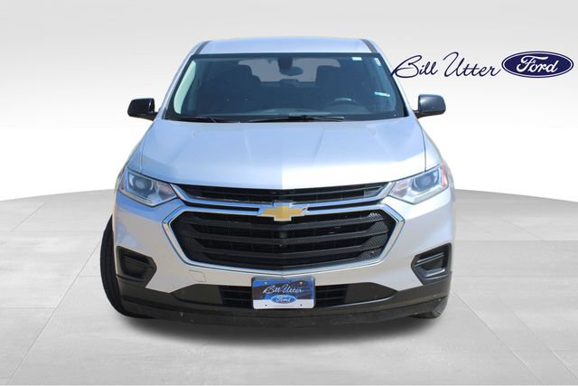 Used 2018 Chevrolet Traverse LS FWD image 2
