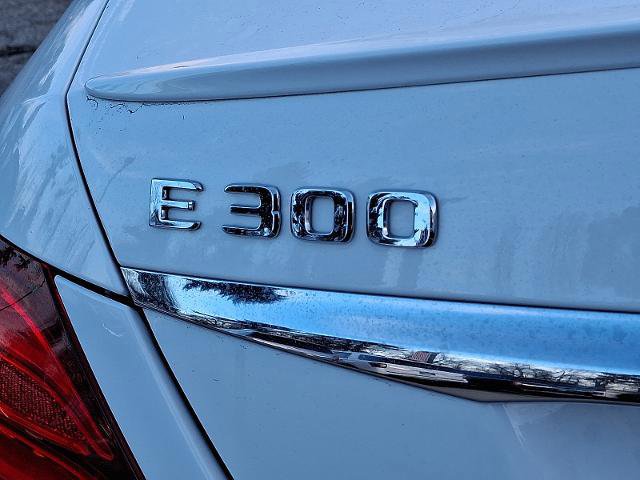 Used 2018 Mercedes-Benz E 300 4MATIC image 30