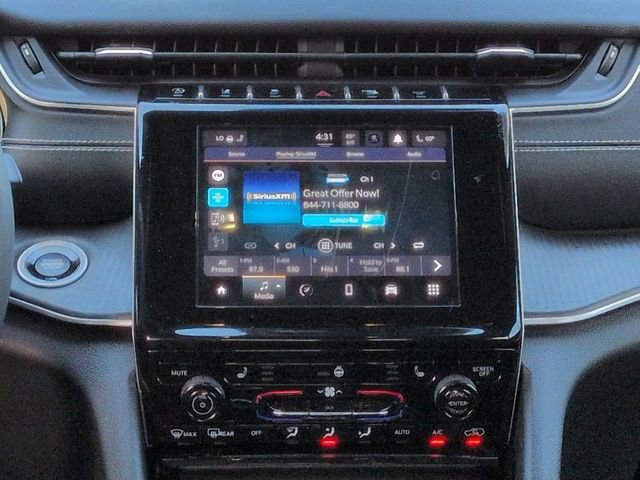 Used 2023 Jeep Grand Cherokee L Laredo AWD/4WD image 18