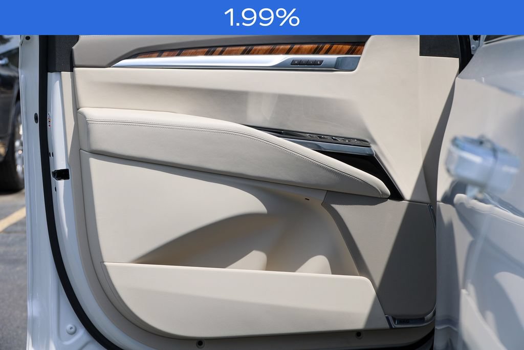 Used 2025 Cadillac Escalade Premium Luxury Platinum AWD/4WD image 4