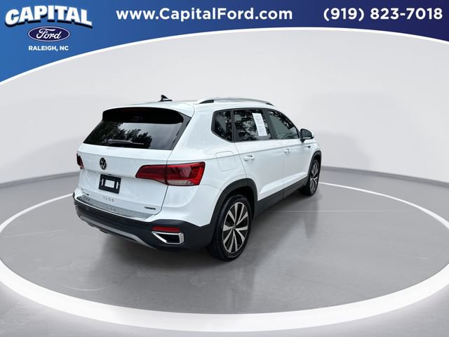 Used 2023 Volkswagen Taos SE w/ Panoramic Sunroof Package AWD/4WD image 8