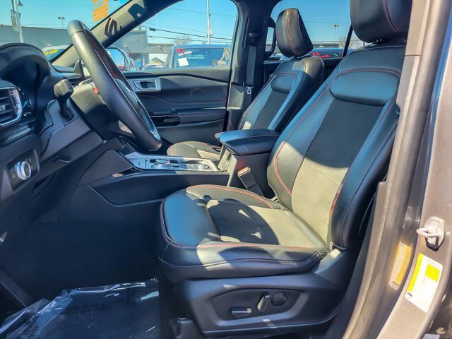 Certified 2023 Ford Explorer ST-Line w/ Class IV Trailer Tow Package AWD/4WD image 13