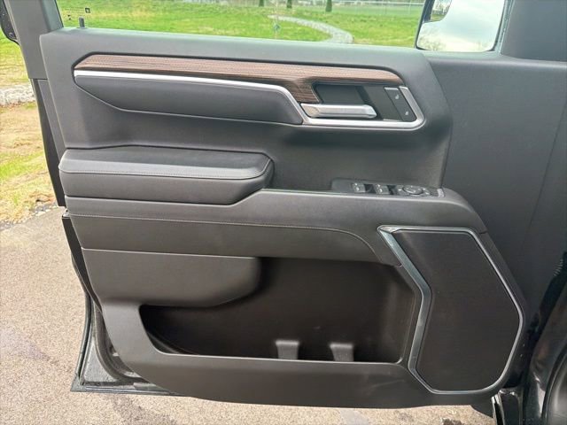Used 2022 Chevrolet Silverado 1500 LT AWD/4WD image 18