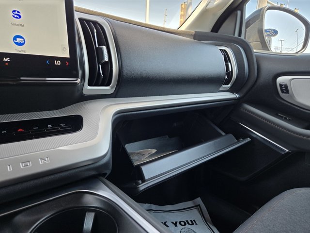 Certified 2025 Ford Expedition Active AWD/4WD image 15