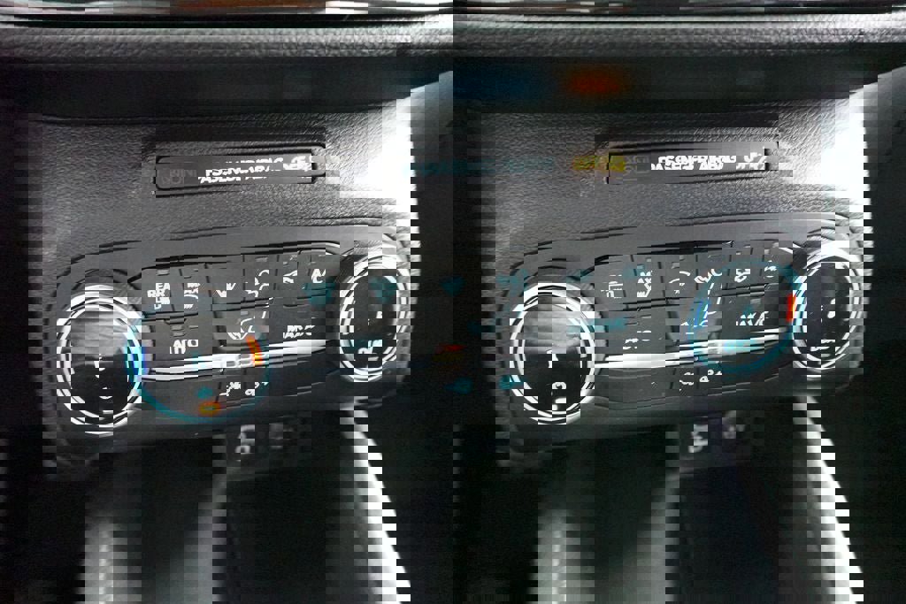 Certified 2025 Ford Escape ST-Line image 19